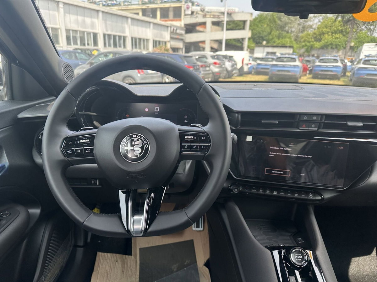 Alfa Romeo Junior elettrica Speciale 156cv (14)