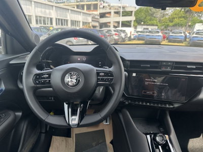 Alfa Romeo Junior elettrica Speciale 156cv (14)