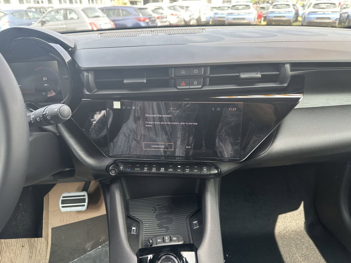 Alfa Romeo Junior elettrica Speciale 156cv (19)
