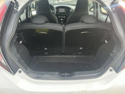 Toyota Aygo X 1.0 VVT-i 72 CV 5p. Undercover S-CVT (11)