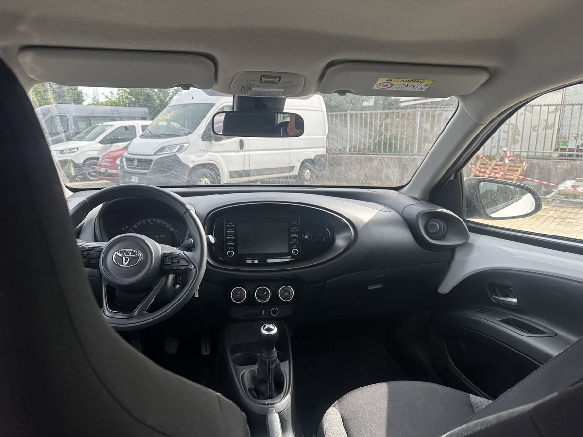 Toyota Aygo X 1.0 VVT-i 72 CV 5p. Undercover S-CVT (13)