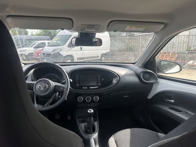 Toyota Aygo X 1.0 VVT-i 72 CV 5p. Undercover S-CVT (13)