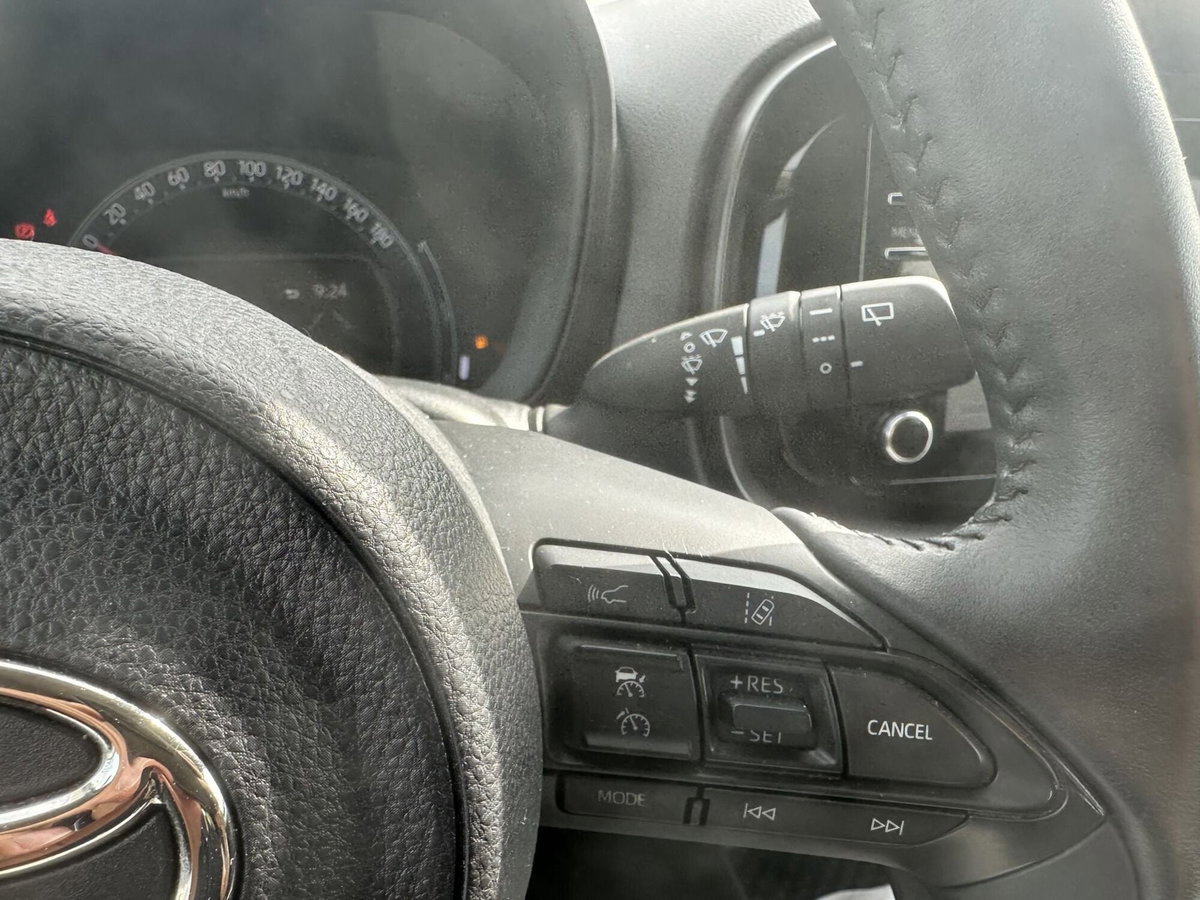 Toyota Aygo X 1.0 VVT-i 72 CV 5p. Undercover S-CVT (19)