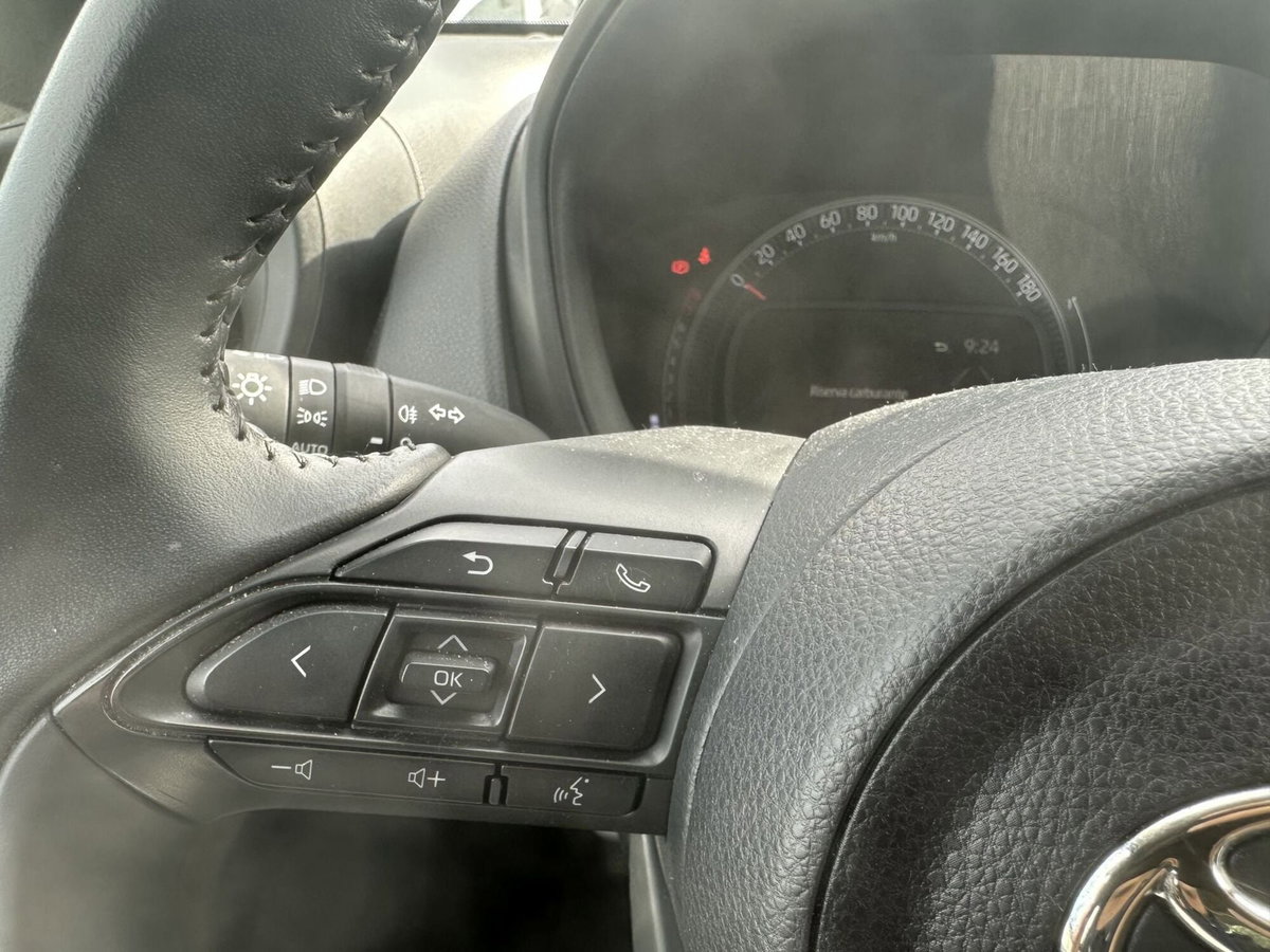 Toyota Aygo X 1.0 VVT-i 72 CV 5p. Undercover S-CVT (20)