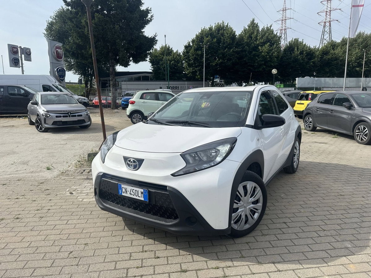 Toyota Aygo X 1.0 VVT-i 72 CV 5p. Undercover S-CVT (3)