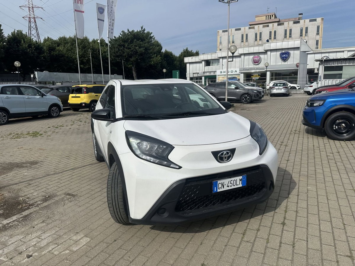Toyota Aygo X 1.0 VVT-i 72 CV 5p. Undercover S-CVT (4)