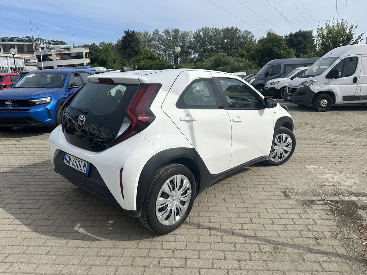 Toyota Aygo X 1.0 VVT-i 72 CV 5p. Undercover S-CVT (7)