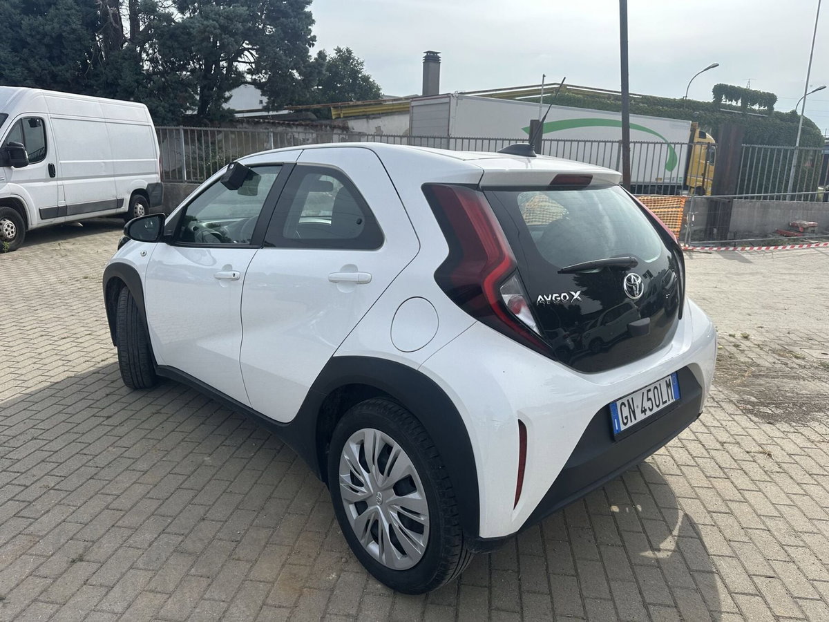 Toyota Aygo X 1.0 VVT-i 72 CV 5p. Undercover S-CVT (9)