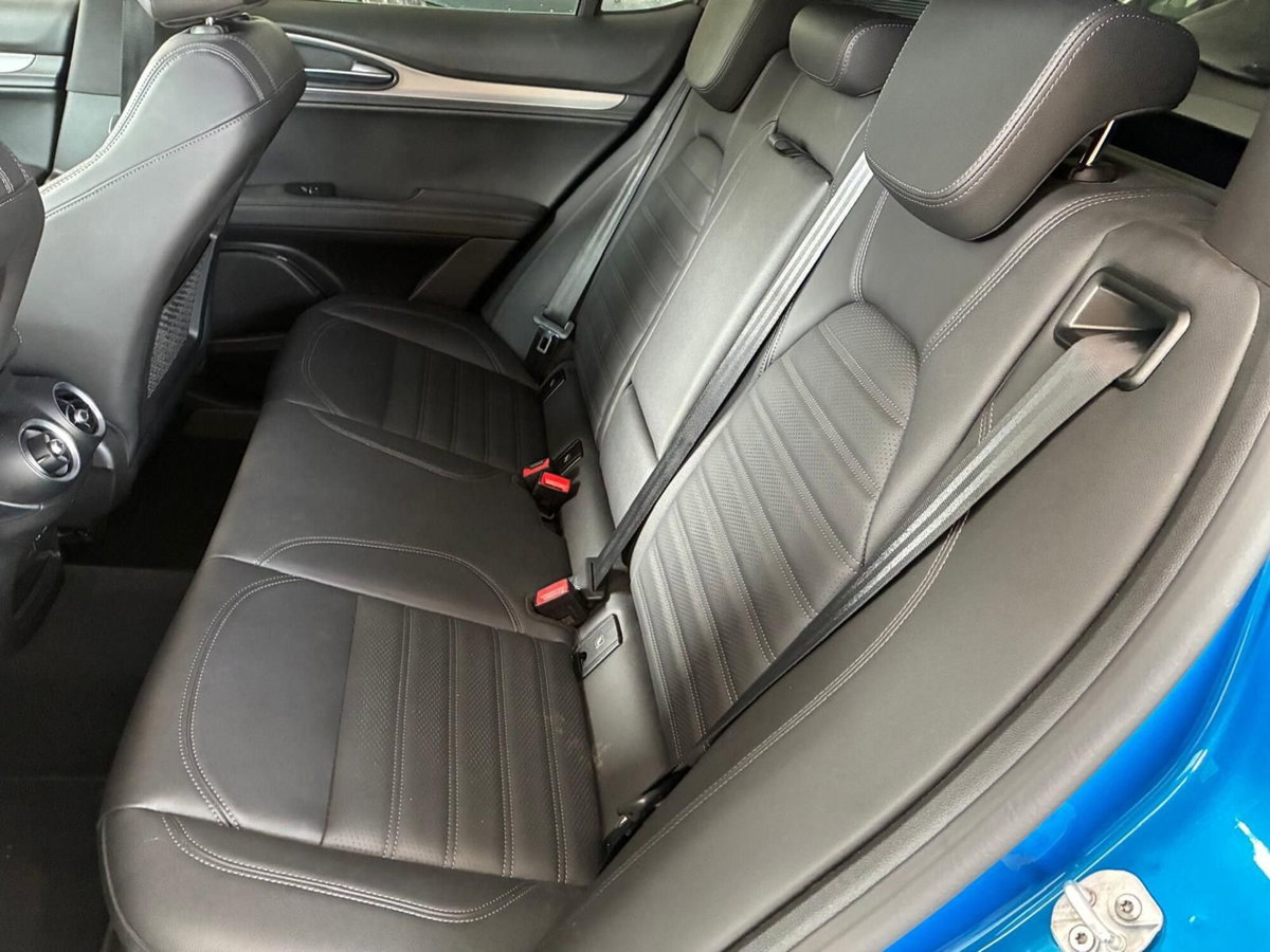 Alfa Romeo Stelvio Stelvio 2.2 Turbodiesel 210 CV AT8 Q4 Veloce (12)