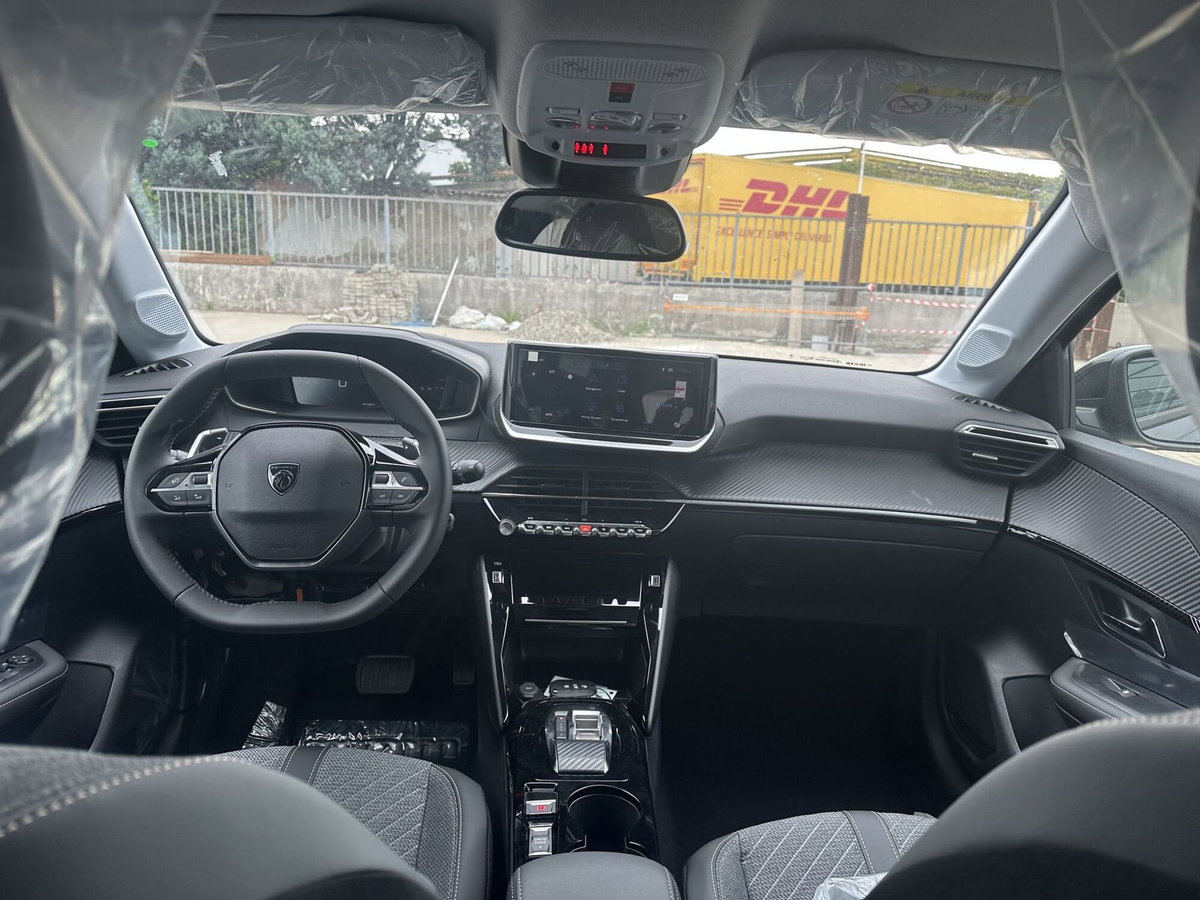 Peugeot 208 Turbo 110 S&S 5 porte Allure (8)