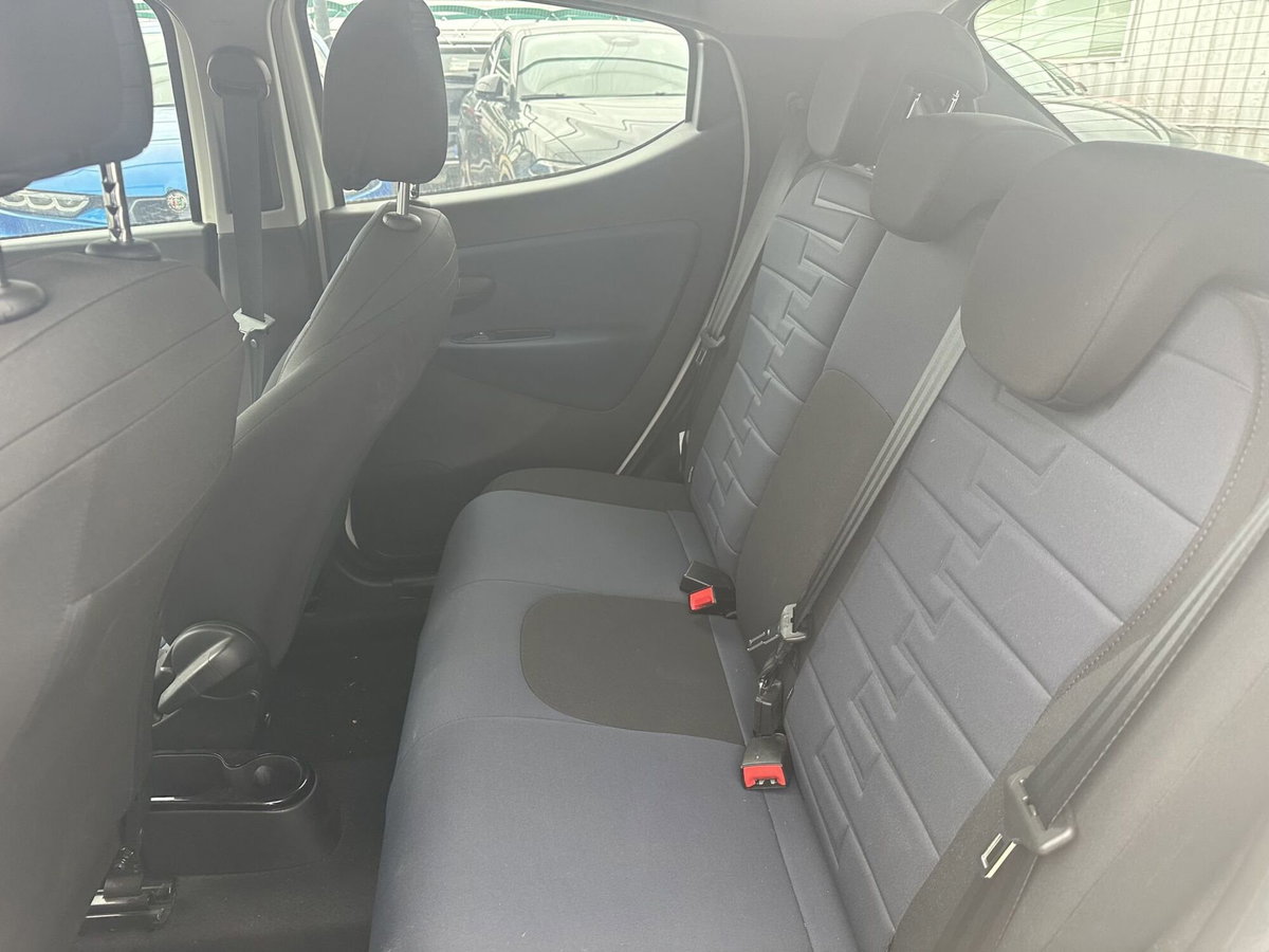 Lancia Ypsilon 1.0 FireFly 5 porte S&S Hybrid Gold Plus (14)
