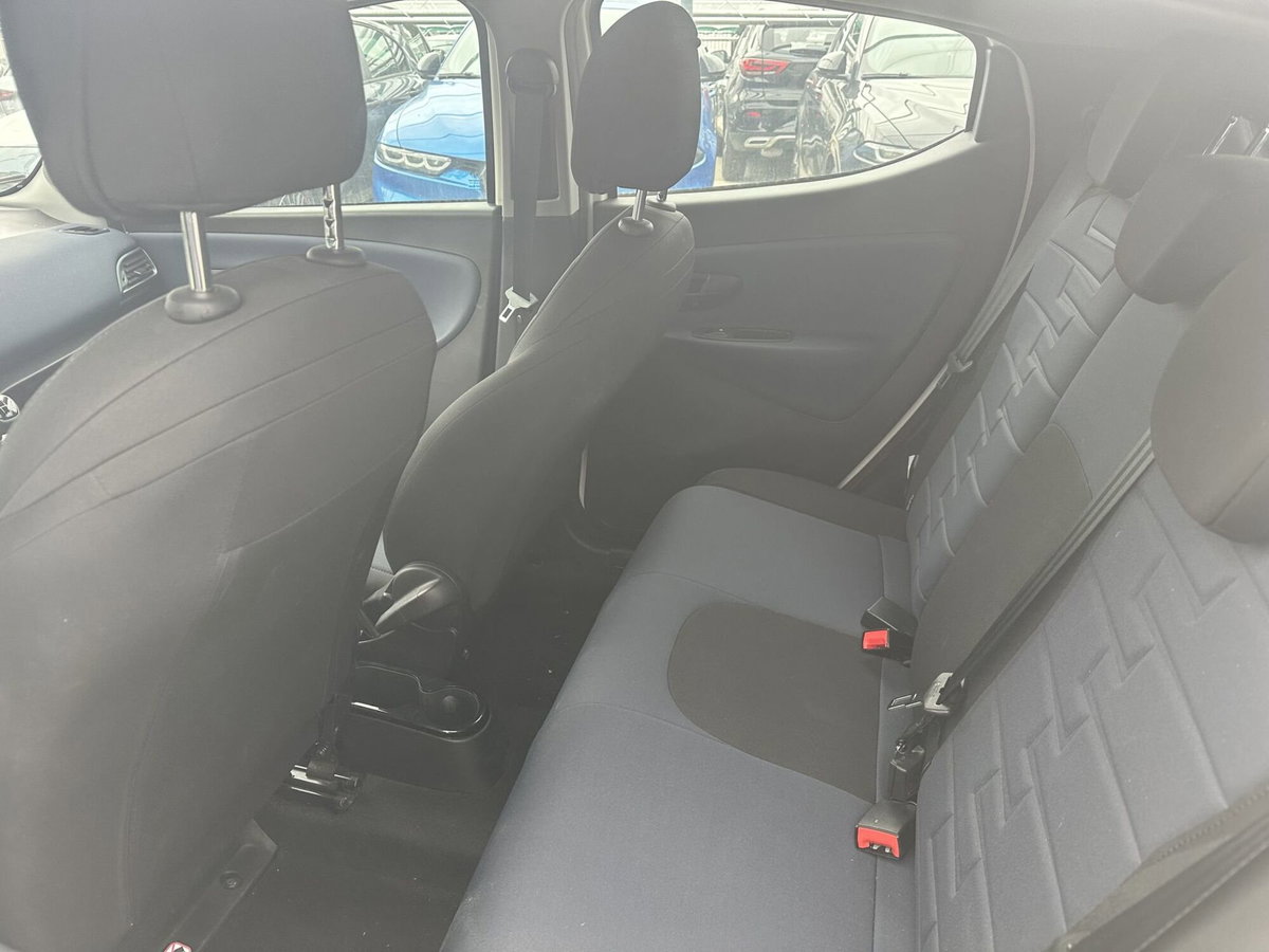 Lancia Ypsilon 1.0 FireFly 5 porte S&S Hybrid Gold Plus (15)