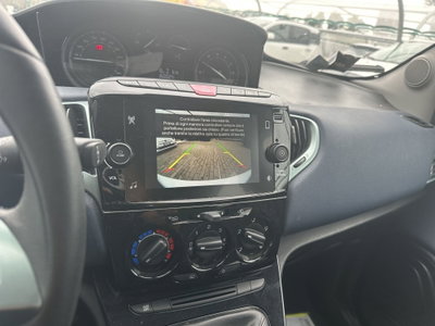 Lancia Ypsilon 1.0 FireFly 5 porte S&S Hybrid Gold Plus (19)