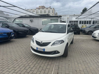 Lancia Ypsilon 1.0 FireFly 5 porte S&S Hybrid Gold Plus (2)