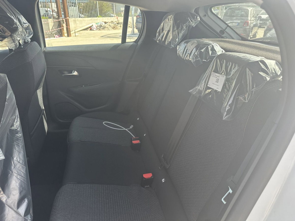 Peugeot 208 1.2 hybrid Style 110cv e-dcs 6 (12)