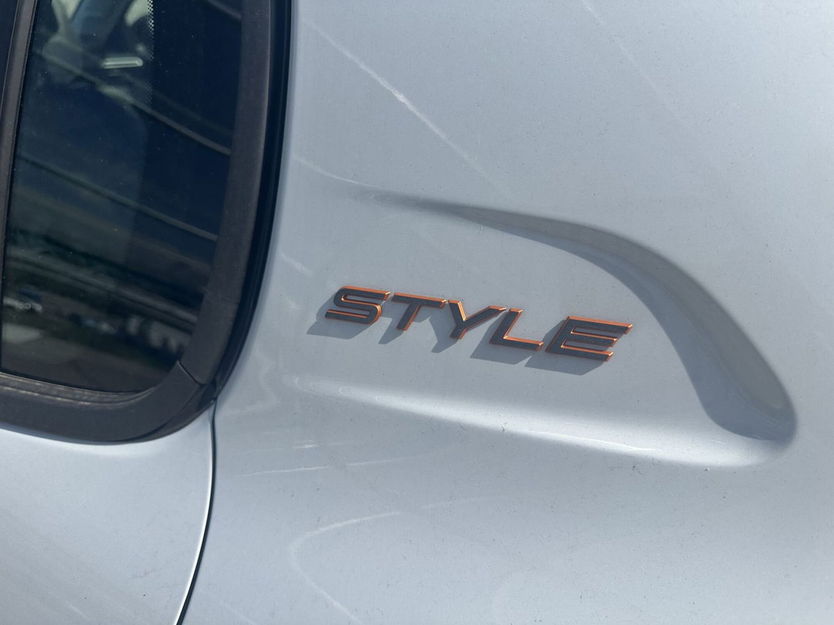 Peugeot 208 1.2 hybrid Style 110cv e-dcs 6 (8)