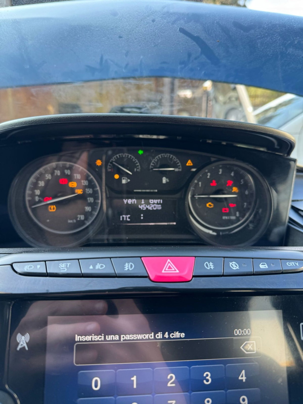 Lancia Ypsilon 1.0 FireFly 5 porte S&S Hybrid Ecochic Gold (10)