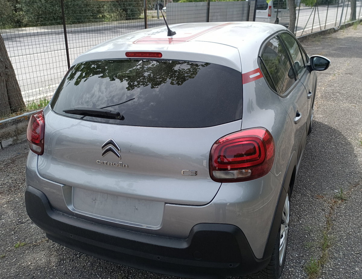 Citroen C3 PureTech 110 S&S EAT6 Elle (3)