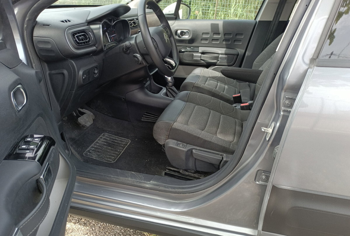 Citroen C3 PureTech 110 S&S EAT6 Elle (8)
