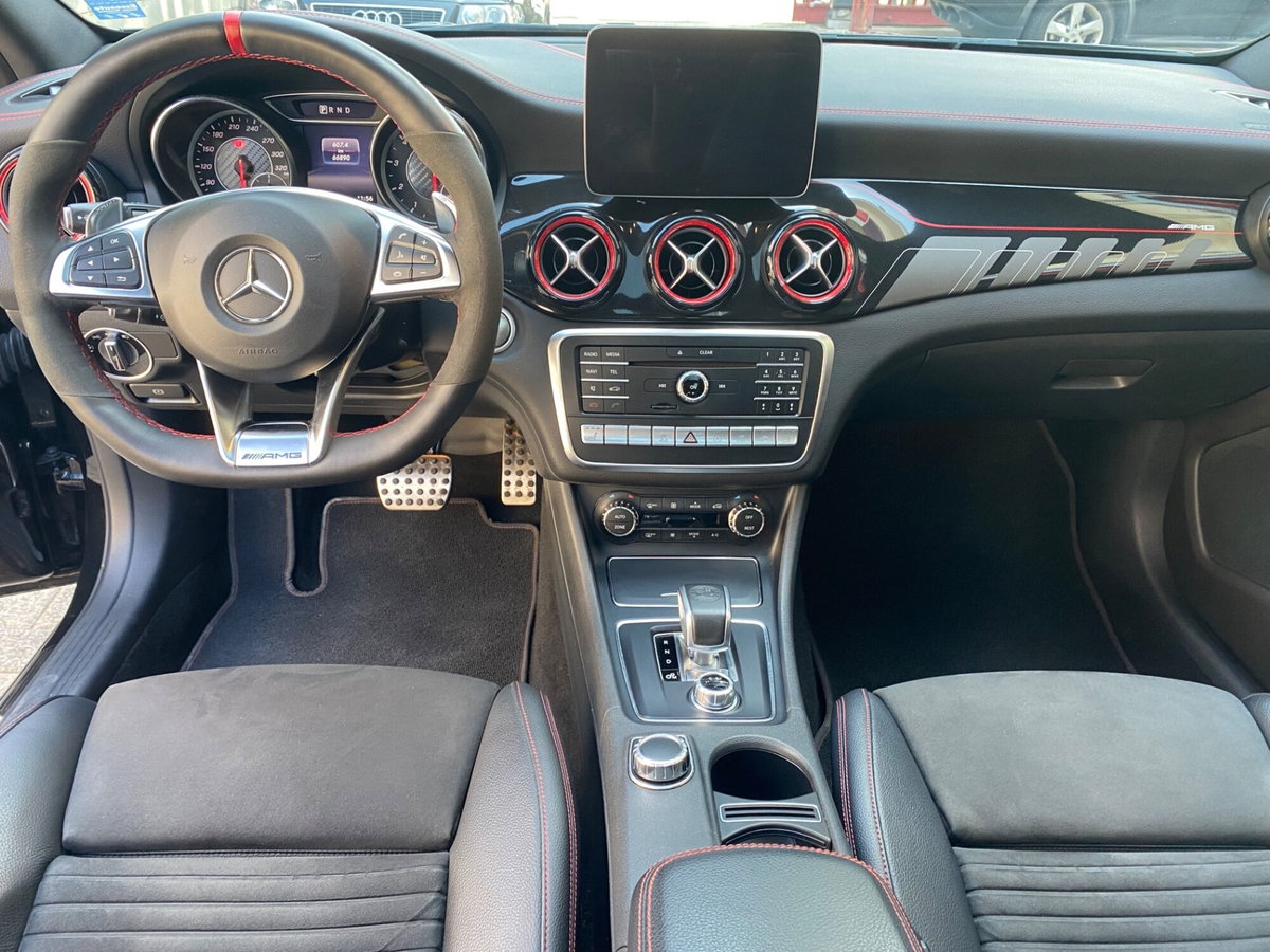 Mercedes-Benz GLA SUV 45 AMG 4Matic (10)