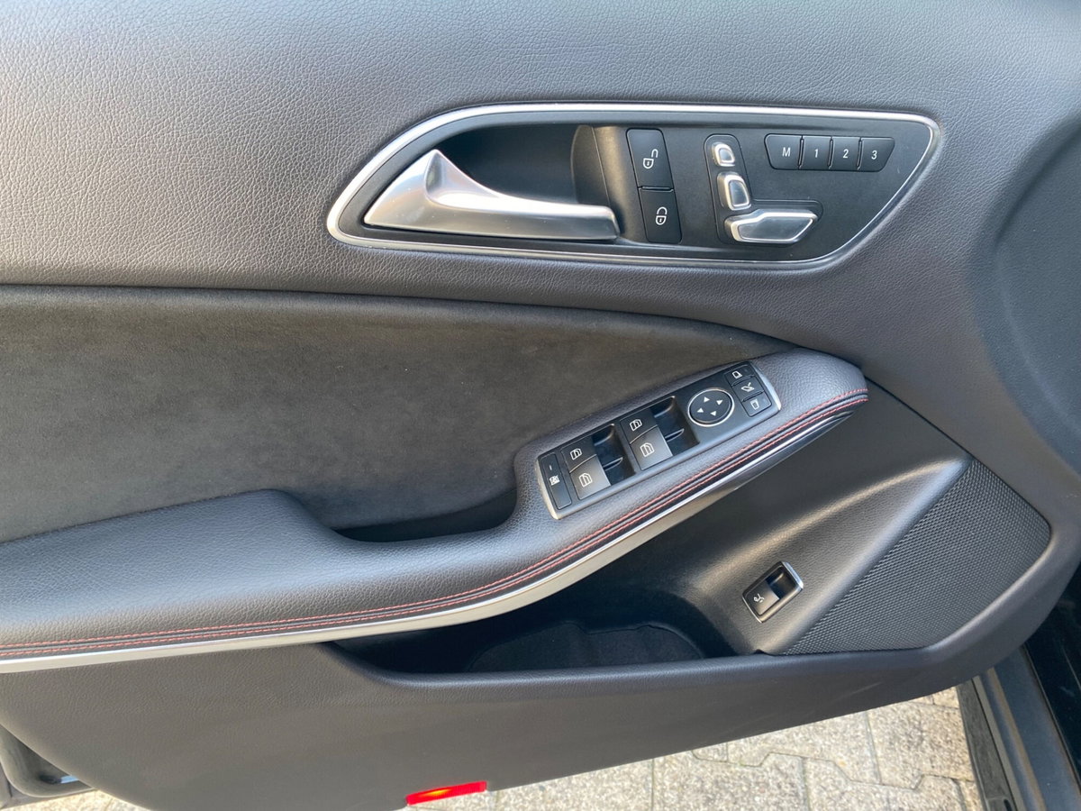 Mercedes-Benz GLA SUV 45 AMG 4Matic (8)