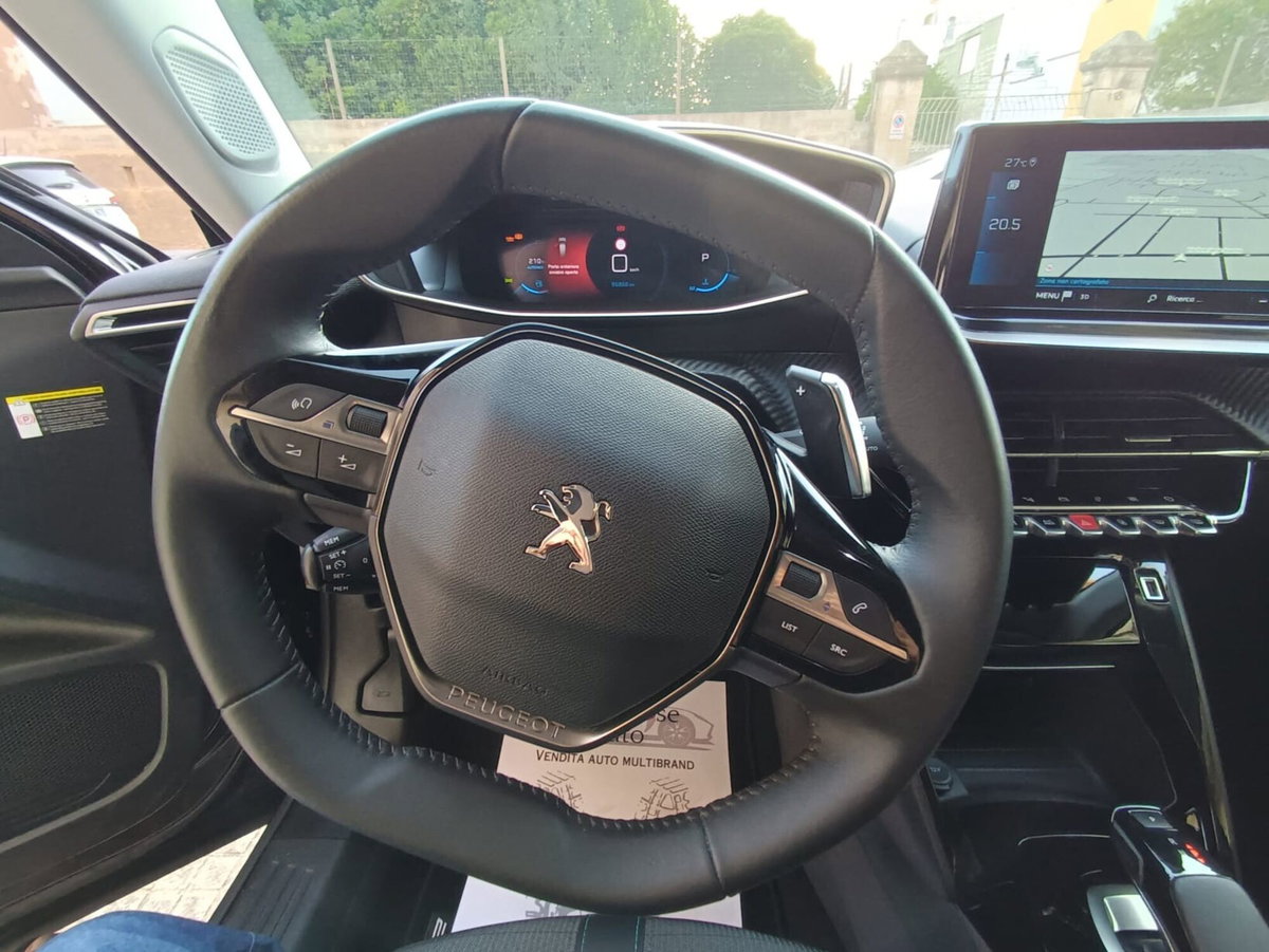 Peugeot 2008 BlueHDi 130 S&S EAT8 Allure Pack (14)
