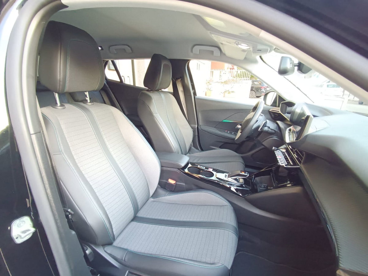 Peugeot 2008 BlueHDi 130 S&S EAT8 Allure Pack (20)