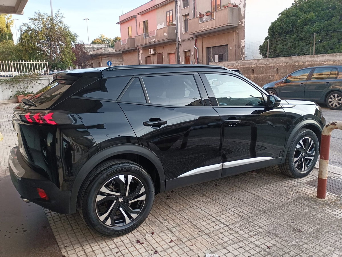 Peugeot 2008 BlueHDi 130 S&S EAT8 Allure Pack (3)