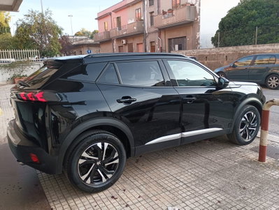Peugeot 2008 BlueHDi 130 S&S EAT8 Allure Pack (3)
