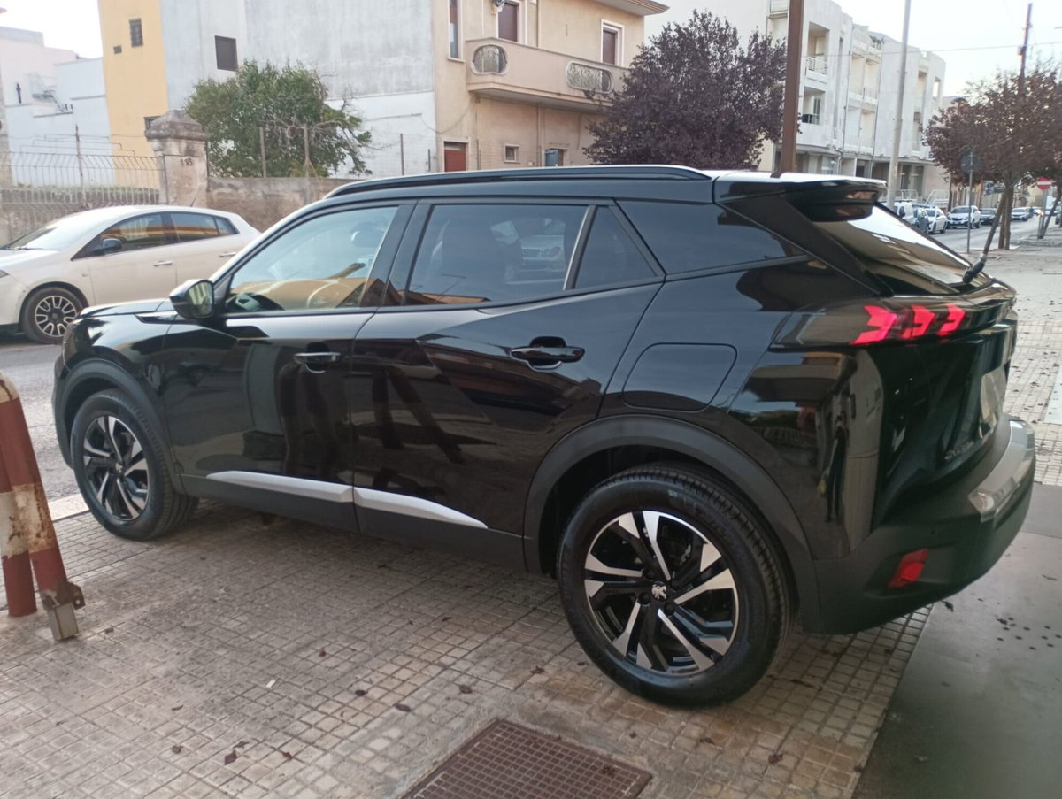 Peugeot 2008 BlueHDi 130 S&S EAT8 Allure Pack (5)