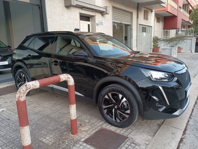 Peugeot 2008 BlueHDi 130 S&S EAT8 Allure Pack (6)