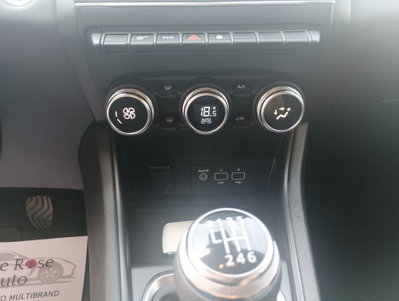 Renault Captur TCe 90 CV Intens (13)