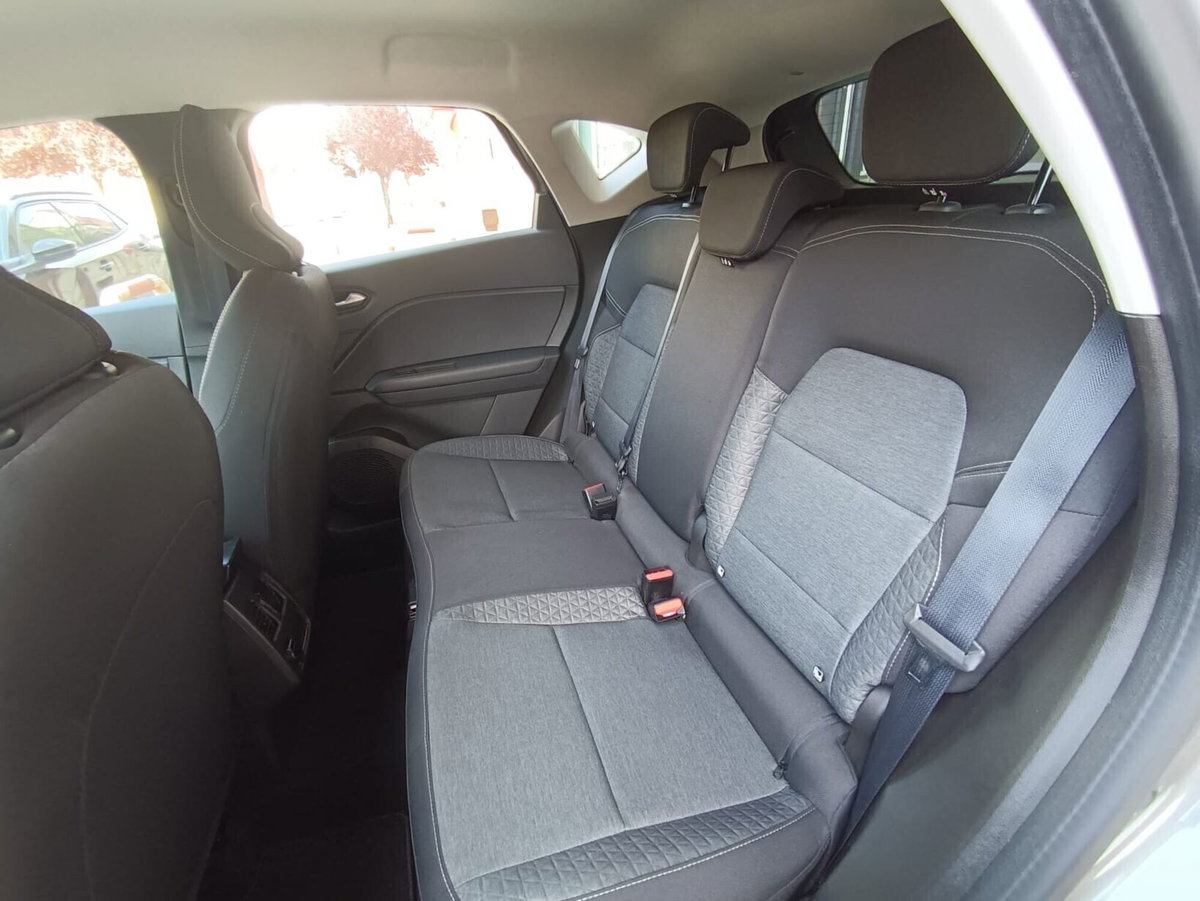 Renault Captur TCe 90 CV Intens (16)