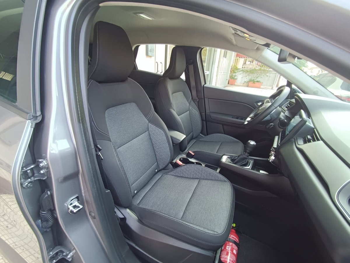 Renault Captur TCe 90 CV Intens (18)
