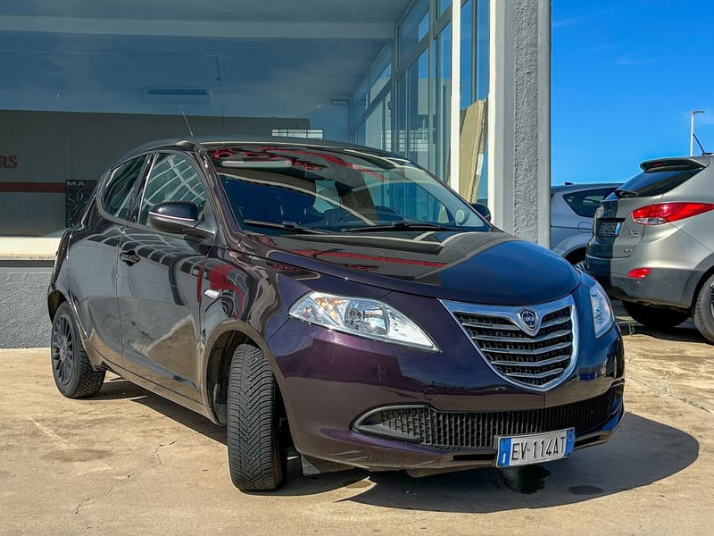 Lancia Ypsilon 1.2 69 CV 5 porte GPL Ecochic Gold