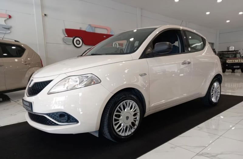 Lancia Ypsilon 1.2 69 CV 5 porte GPL Ecochic Platinum