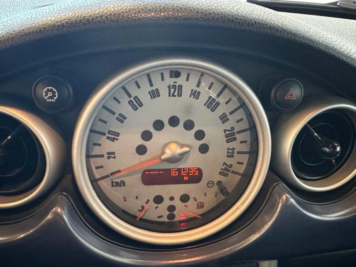 MINI Mini Cabrio 1.6 16V One Cabrio (10)