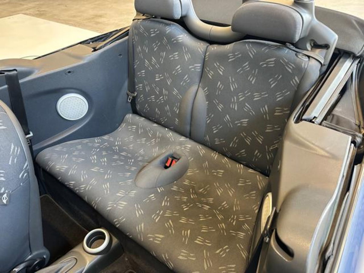 MINI Mini Cabrio 1.6 16V One Cabrio (11)