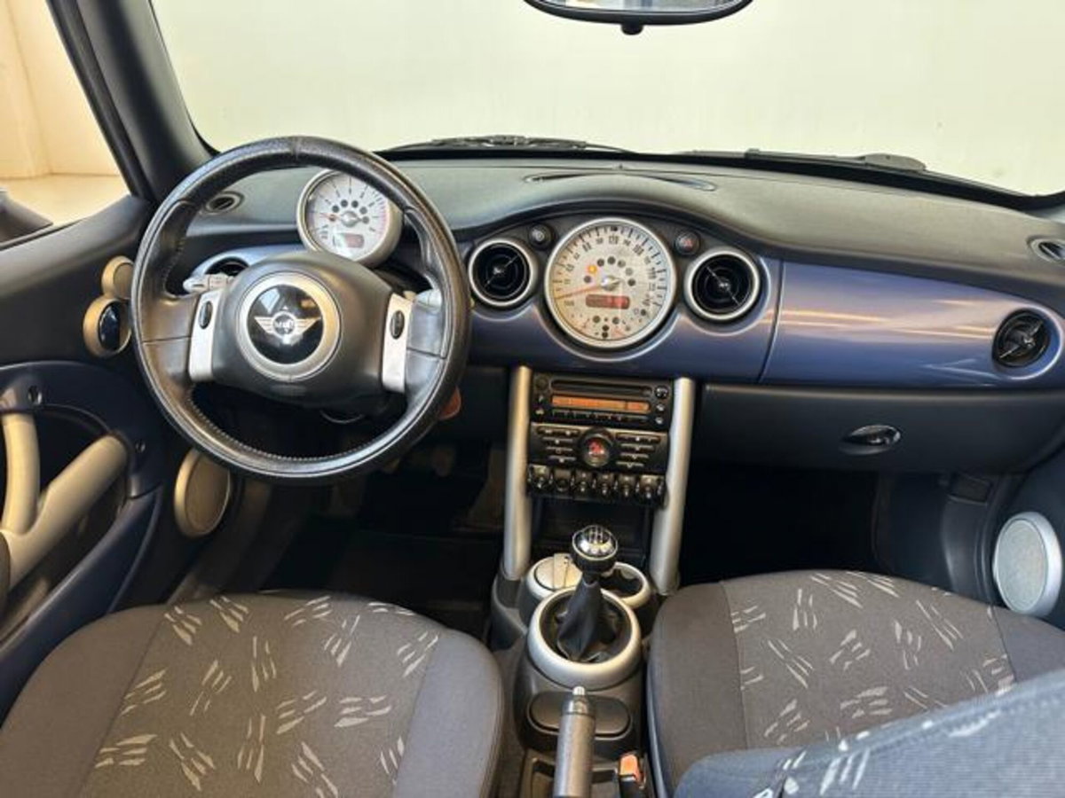 MINI Mini Cabrio 1.6 16V One Cabrio (13)