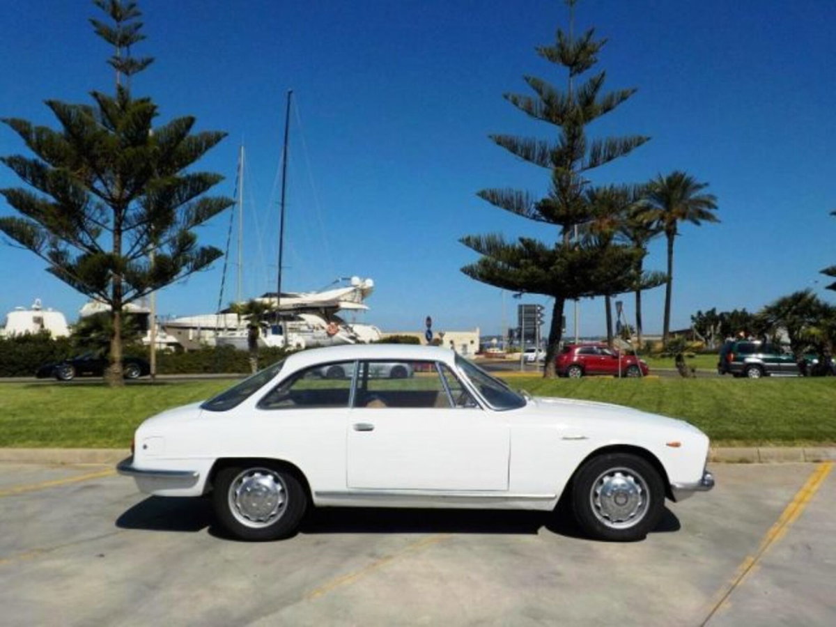 Alfa Romeo Giulietta 2.0 JTDm Sprint 150cv (4)