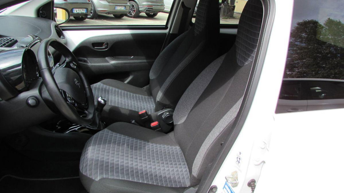 Peugeot 108 72 5 porte Style (12)
