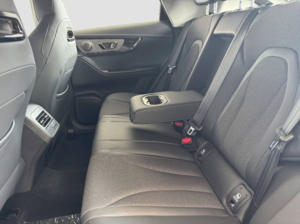 Omoda Omoda 5 SHS-H 1.5 tgdi hev Pure auto (12)