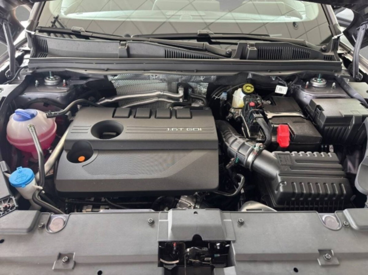 Omoda Omoda 5 SHS-H 1.5 tgdi hev Pure auto (16)