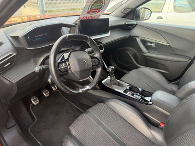 Peugeot 2008 BlueHDi 100 S&S GT Line (11)