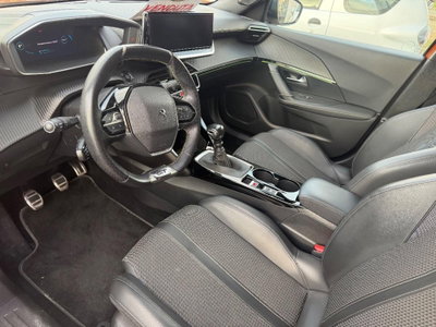 Peugeot 2008 BlueHDi 100 S&S GT Line (12)
