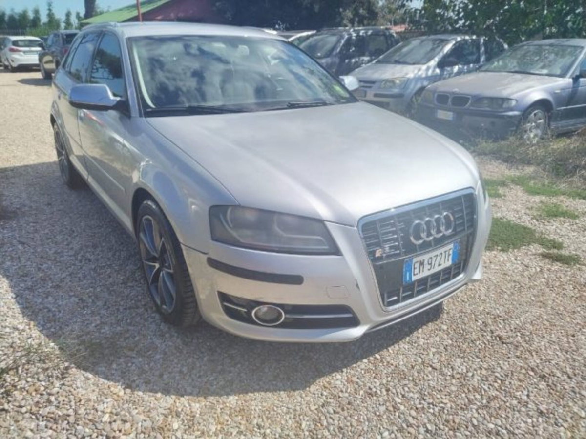 Audi A3 Sportback 1.6 TDI 105 CV CR S tronic Ambition (2)