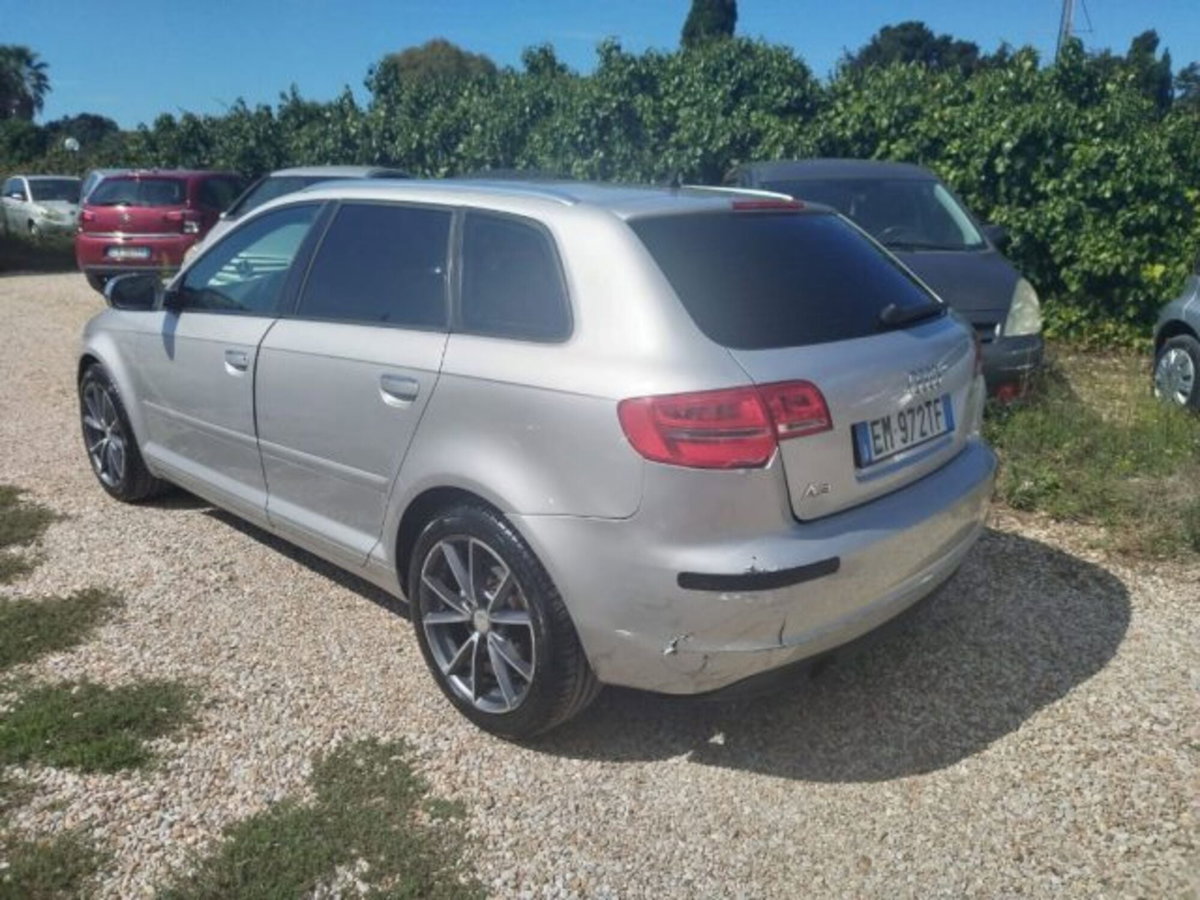 Audi A3 Sportback 1.6 TDI 105 CV CR S tronic Ambition (5)