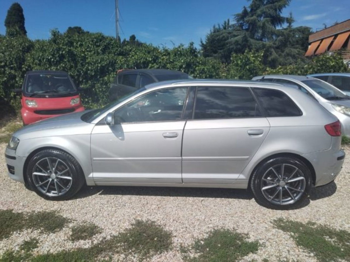 Audi A3 Sportback 1.6 TDI 105 CV CR S tronic Ambition (6)