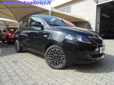 Lancia Ypsilon 1.0 FireFly 5 porte S&S Hybrid Ecochic A. Ferretti usata
