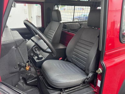 Land Rover Defender 90 2.5 Td5 Soft-Top (8)